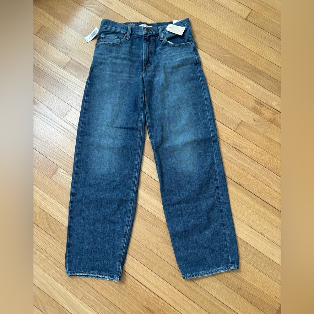 baggy dad dark wash levi jeans